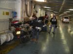 L amarrage des motos se fait par une simple corde